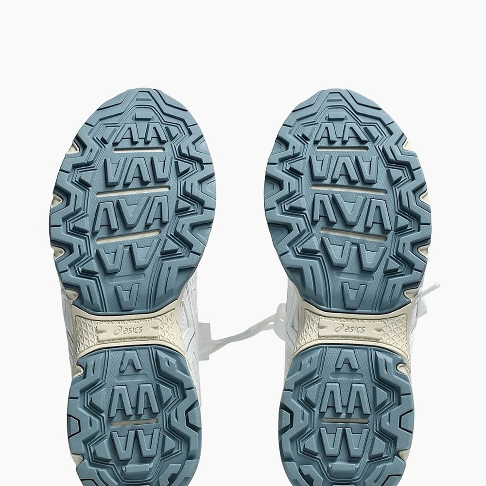 ASICS NIB - Picture 8 of 8